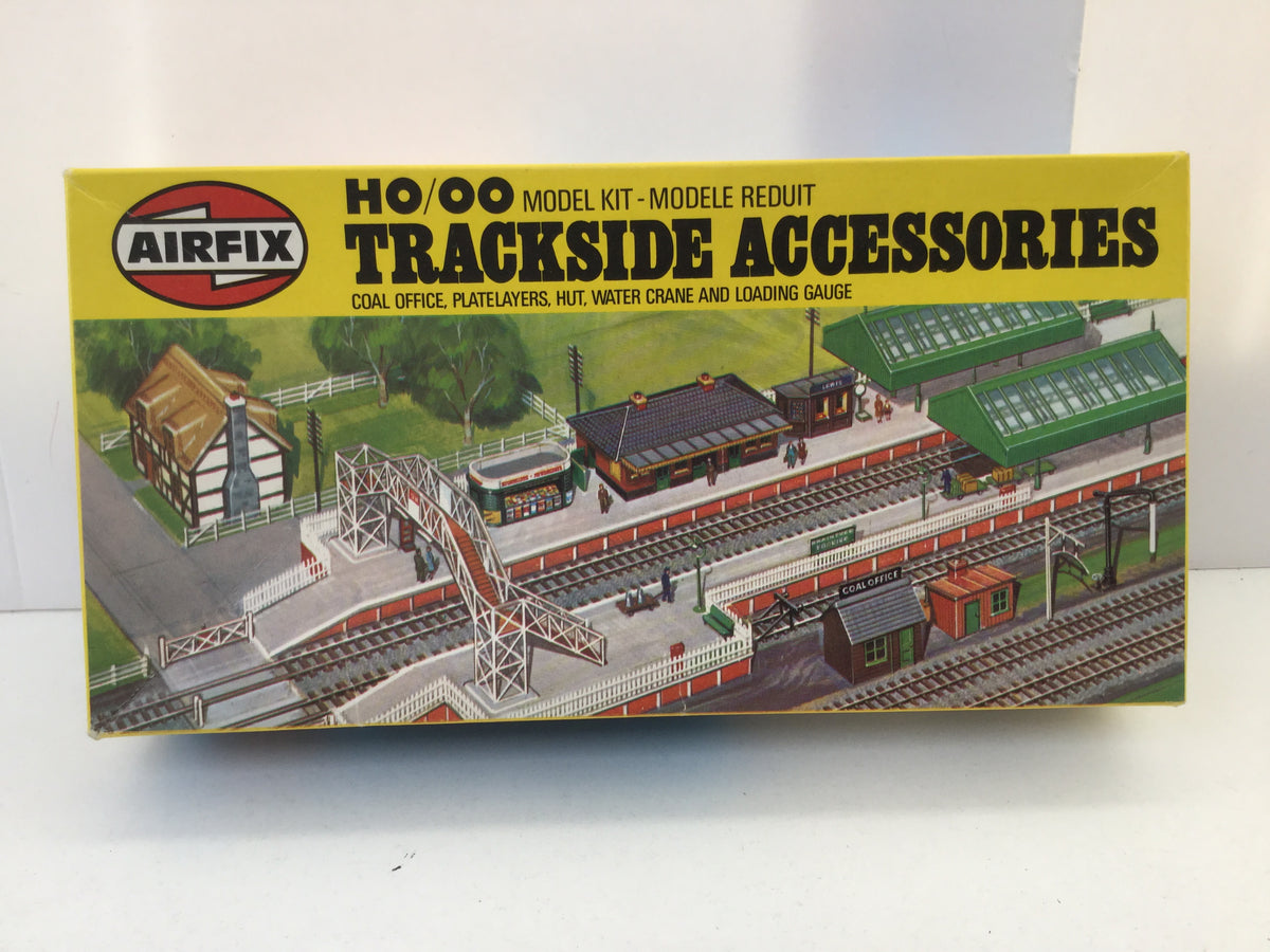 Airfix 03606 1 OO HO Gauge Trackside Accessories Kit