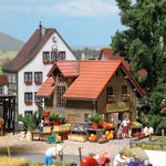 Busch 1075 HO/OO Gauge Farm Shop Accessories Kit