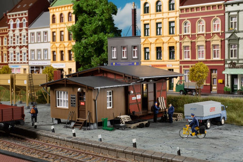 Auhagen 11465 HO/OO Gauge Fuel Shop Kit