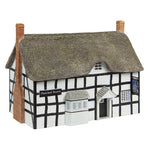 Bachmann 44-1002W OO Gauge Thatched Tavern Black & White