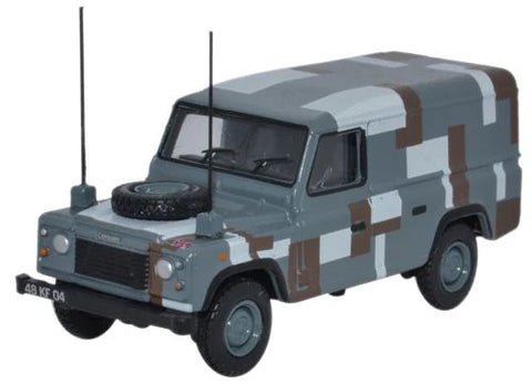 Oxford Diecast 76DEF012 1:76/OO Gauge Land Rover Defender Berlin Scheme