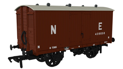 Rapido Trains 930008 OO Gauge GNR 8 Ton Van – NE (Large Letters) No.439058