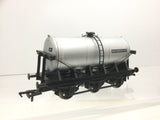 Dapol 4F-031-003 OO Gauge 6 Wheel Tank Wagon Unigate Creameries