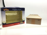 Bachmann 44-001 OO Gauge Pagoda Shed