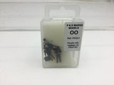 P&D Marsh PDZ01 OO Gauge Whitemetal Painted People & Luggage