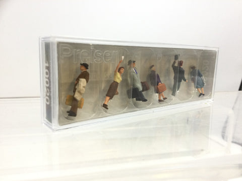 Preiser 10020 HO/OO Gauge Passengers (6) Exclusive Figure Set