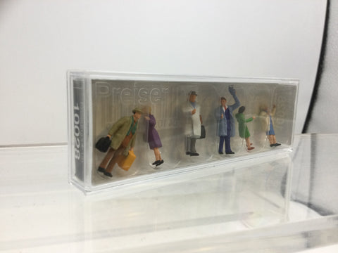 Preiser 10028 HO/OO Gauge Arriving Passengers (6) Exclusive Figure Set (A)