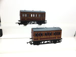 Hornby R468 OO Gauge LMS Maroon 4 Wheel Coach x2