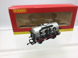 Hornby R6319B OO Gauge 14t Tank Wagon Esso 3063