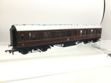 Hornby R4232 OO Gauge LMS Stanier Brake Coach 5620