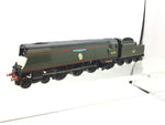 Hornby R2385 OO Gauge BR Green Battle of Britain 34051 Winston Churchill