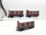 Hornby R219 OO Gauge Caledonian Maroon 4 Wheel Coach x3