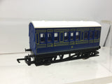 Hornby R1151 OO Gauge Caledonian 4 Wheel Coach