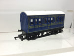 Hornby R1151 OO Gauge Caledonian 4 Wheel Coach