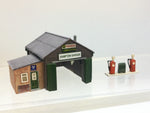 Graham Farish 42-076 N Gauge Hampton Garage