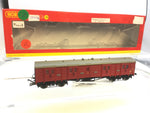 Hornby R4586 OO Gauge BR Maroon Bogie Passenger Brake Van S266S