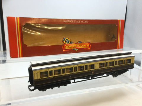 Hornby R435 OO Gauge GWR Clerestory Composite Coach 3162