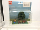 Busch 7669 HO/OO Gauge Mini Scene Admiring the Scenery