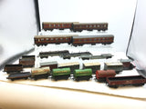 Job Lot of Assorted Hornby Dublo OO Gauge 3 Rail Coaches and Wagons