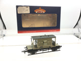 Bachmann 37-528C OO Gauge BR Grey Brake Van B952241