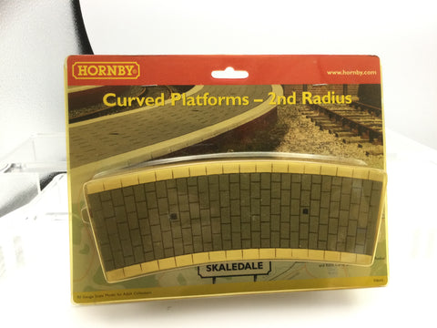 Hornby R8643 OO Gauge Skaledale 2nd Radius Curved Platform (Pk 2)