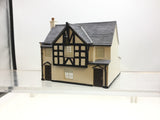 Hornby R8620 OO Gauge Skaledale Small Pub Golden Fleece