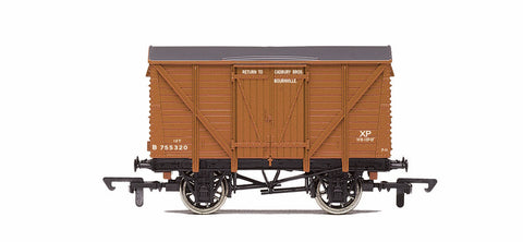 Hornby R60280 OO Gauge BR ex SR Box Van Cadbury B755320