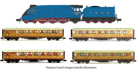 Dapol 2S-008-016 N Gauge A4 4468 'Mallard' LNER Blue Train Pack