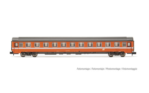 Arnold HN4493 N Gauge FS UIC-Z1 Bandiera/Eurofima 2nd Class Coach Set (2) V