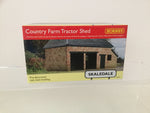 Hornby R9850 OO Gauge Skaledale Country Farm Tractor Shed