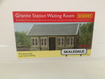 Hornby R9837 OO Gauge Skaledale Granite Station Waiting Room