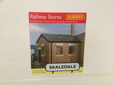 Hornby R9825 OO Gauge Skaledale The Railway Stores Building