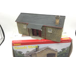 Hornby R8635 OO Gauge Goods Shed