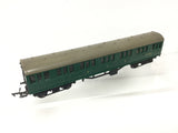 Triang R223 OO Gauge BR Green Suburban Composite Coach S3155S