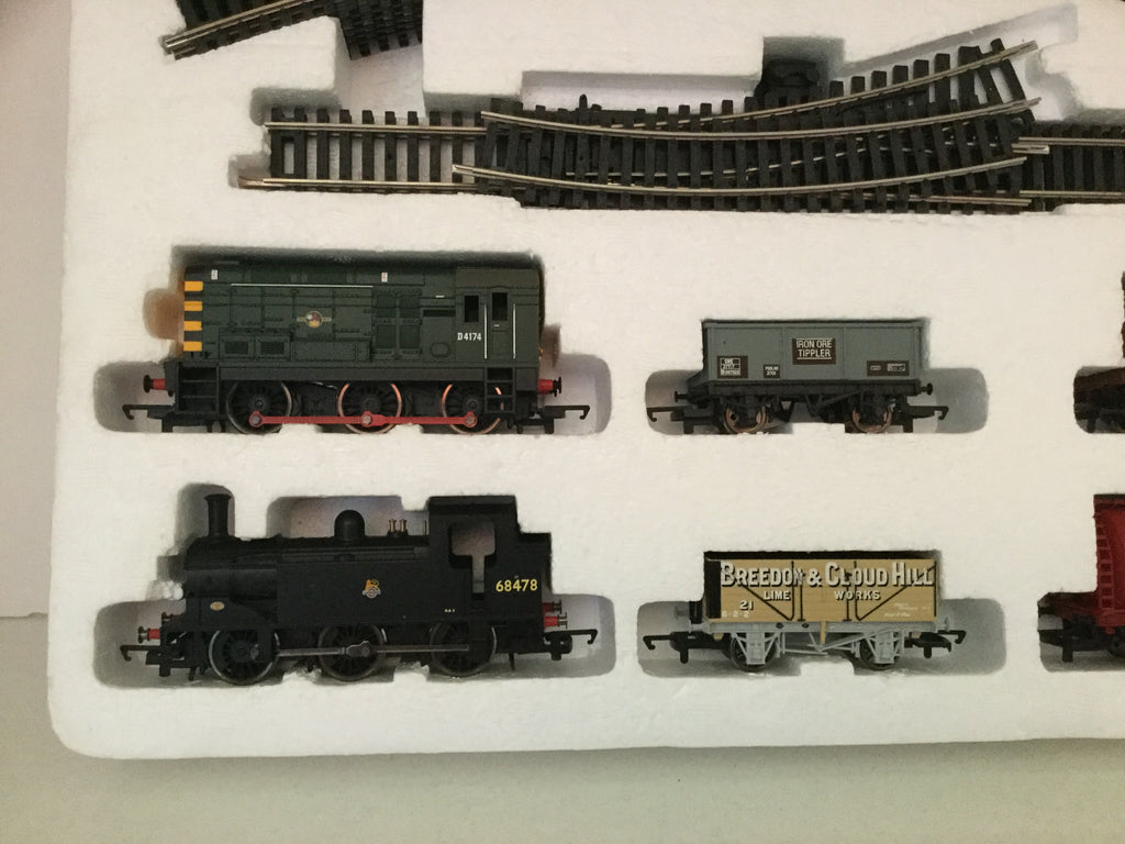 Hornby R1126 OO Gauge Mixed Freight Digital Train Set