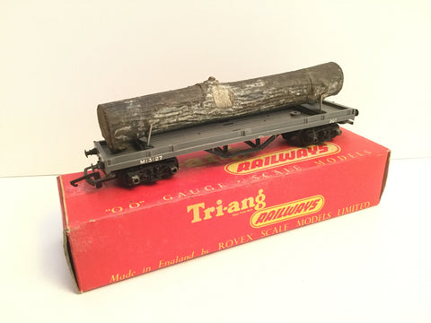 Triang R110 OO Gauge BR Bogie Bolster Wagon 129083 with Log Load