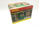 Hornby R8797 OO Gauge Skaledale Newspaper Kiosk