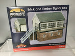 Bachmann 44-0159 OO Gauge Scenecraft Brick and Timber Signal Box