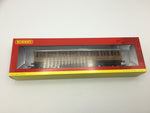 Hornby R4573A OO Gauge LNER Thompson Suburban 3rd Coach 82646