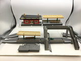 Hornby R004 OO Gauge Suburban Station