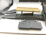 Hornby R004 OO Gauge Suburban Station