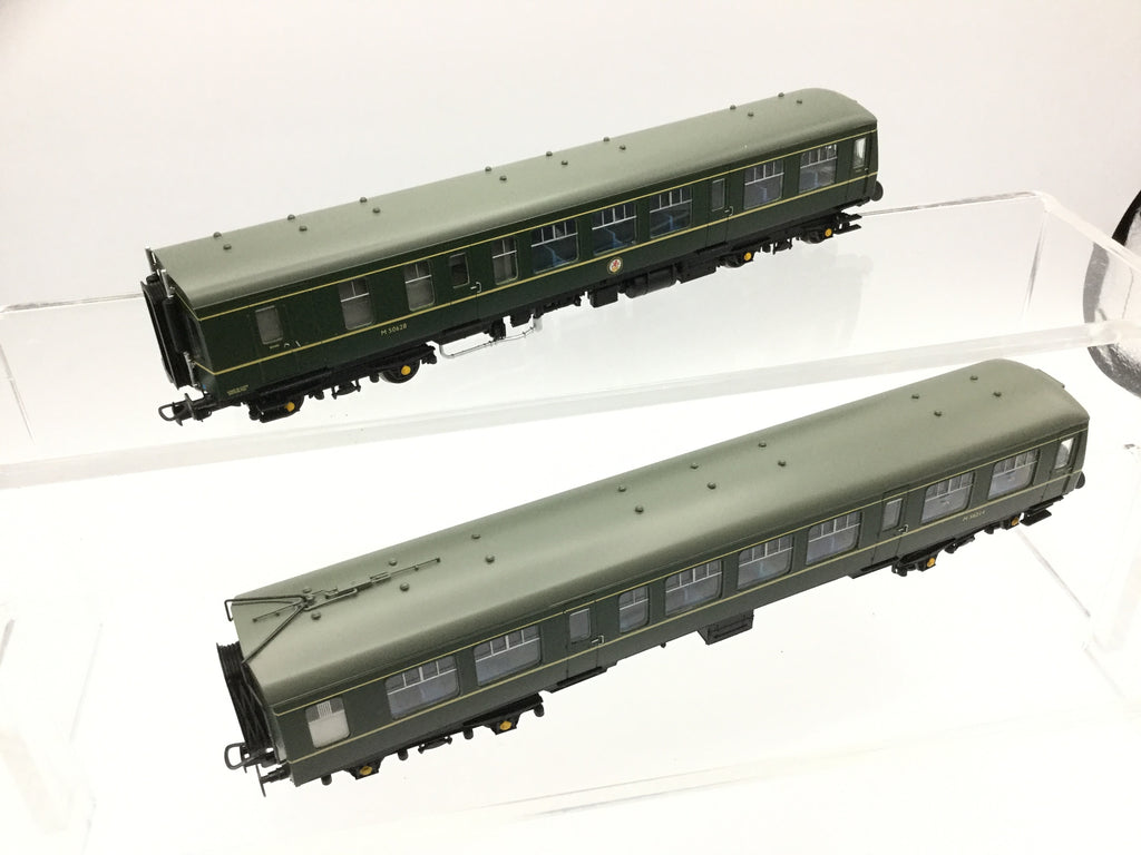 Bachmann 32-900 OO Gauge BR Green 2 Car Class 108 DMU