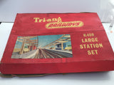 Triang R459 OO Gauge Large Station Set