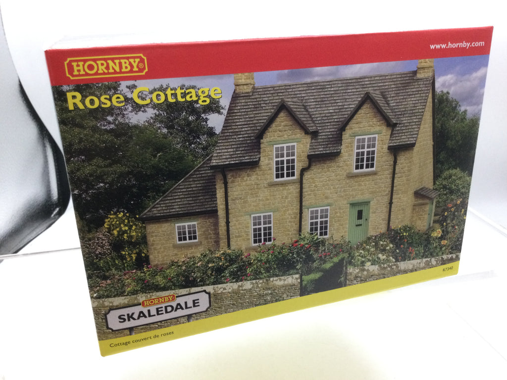 Hornby R7340 OO Gauge Rose Cottage