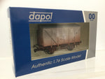 Dapol 4F-016-048 OO Gauge Banana Van NE 158621 Weathered