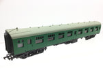 Replica 12111 OO Gauge BR Green Mk 1 2nd Corridor Coach S25942