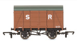 Hornby R6775 OO Gauge SR 12t Vent Van 44811