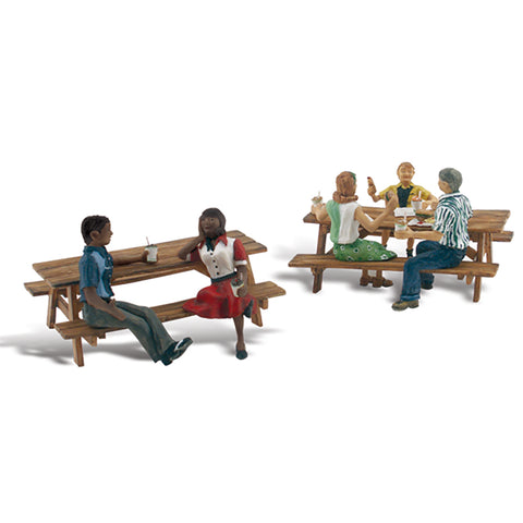 Woodland Scenics A2214 N Gauge Outdoor Dining Figures